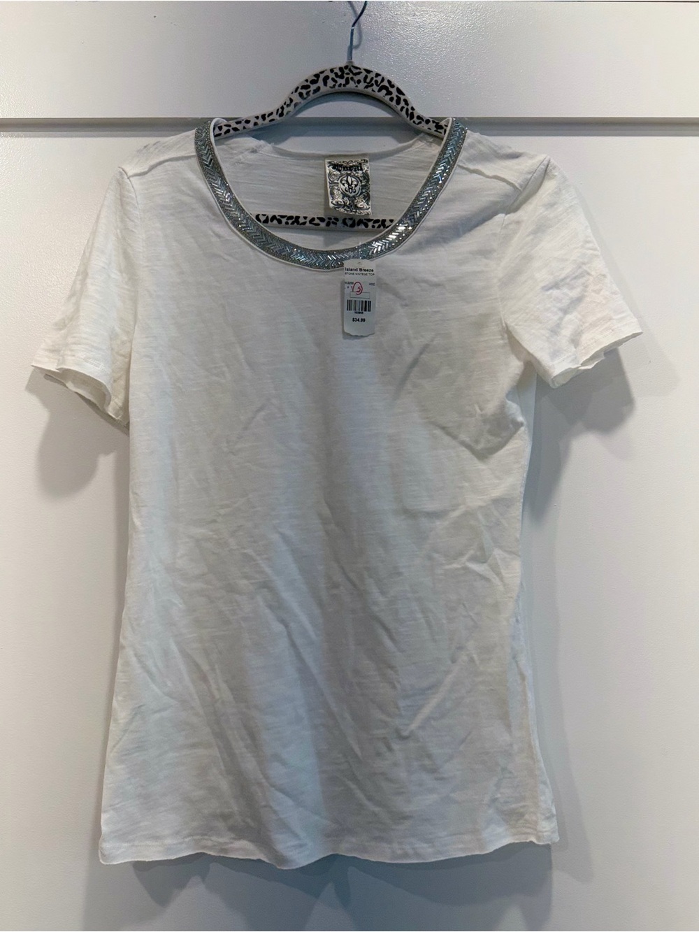 Vocal Women’s White Embellished Rhinestone Neck T-Shirt Top Size S NWT